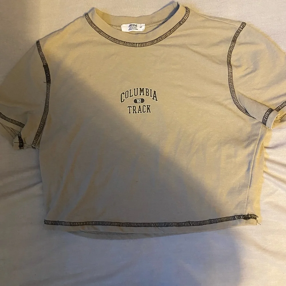 Small top bundle - Picture 4 of 8